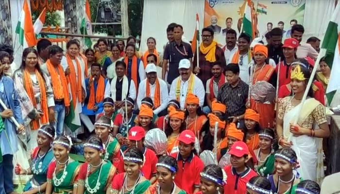 600 KM की बस्तर तिरंगा यात्रा का समापन, कर्रेगुट्टा में शान से लहराया तिरंगा