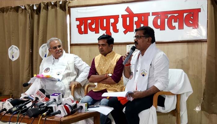 PM आवास पर भूपेश और विजय की बहस : आंकड़ों के मायाजाल में क्या वास्तविक स्थिति स्पष्ट हुई…….? PM आवास पर भूपेश और विजय की बहस