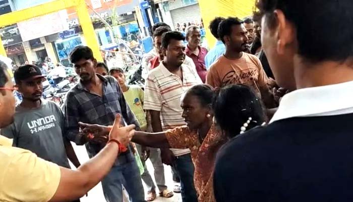 RAIPUR NEWS : गणेश पंडाल में फ्लेक्स हटाने पर बवाल, चाकू-पत्थर चले; कई घायल गणेश पंडाल में फ्लेक्स हटाने पर बवाल