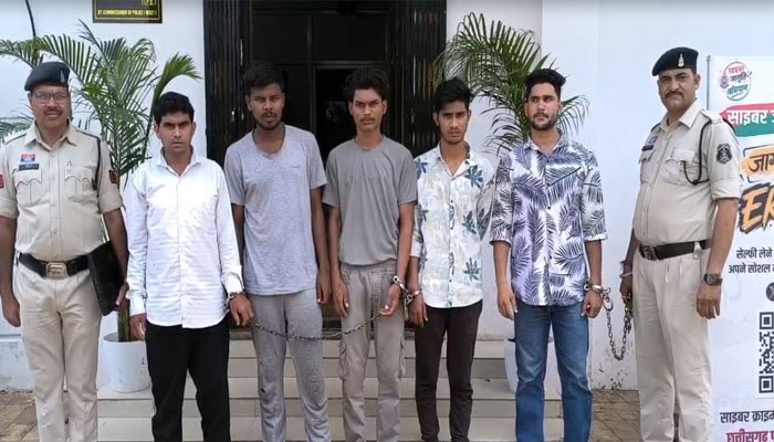 रायपुर में मोबाइल लूट-चोरी के अंतर्राज्यीय सिंडिकेट का खुलासा, 5 गिरफ्तार; 100 वारदातों का दावा मोबाइल लूट-चोरी के अंतर्राज्यीय सिंडिकेट का खुलासा