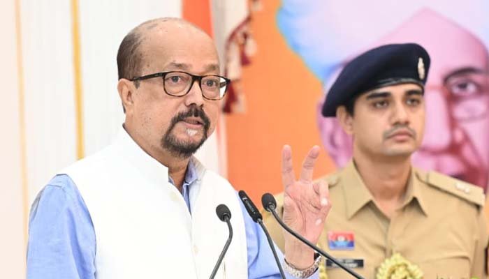 AI के युग में शिक्षक बनें विद्यार्थियों के मार्गदर्शक, तकनीक के विवेकपूर्ण उपयोग की दें सीख : राज्यपाल डेका