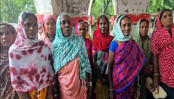 गांव में बायो गैस प्लांट का विरोध, ग्रामीणों ने तहसीलदार से की जमीन आवंटन रद्द करने की मांग बायो गैस प्लांट का विरोध