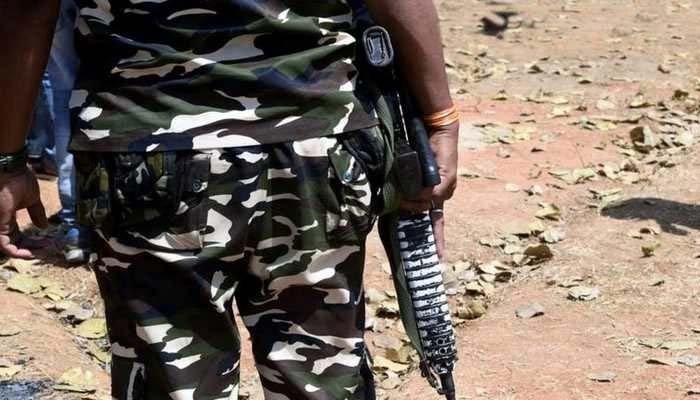 AK-47 की सफाई के दौरान चली दो गोलियां, CISF प्रधान आरक्षक की मौत CISF प्रधान आरक्षक की मौत