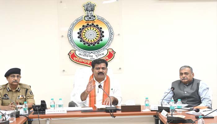 नवीन आपराधिक कानूनों के क्रियान्वयन में तेजी लाएं, प्रत्येक मापदंड पर दिखे ठोस सुधार- उप मुख्यमंत्री विजय शर्मा उप मुख्यमंत्री विजय शर्मा