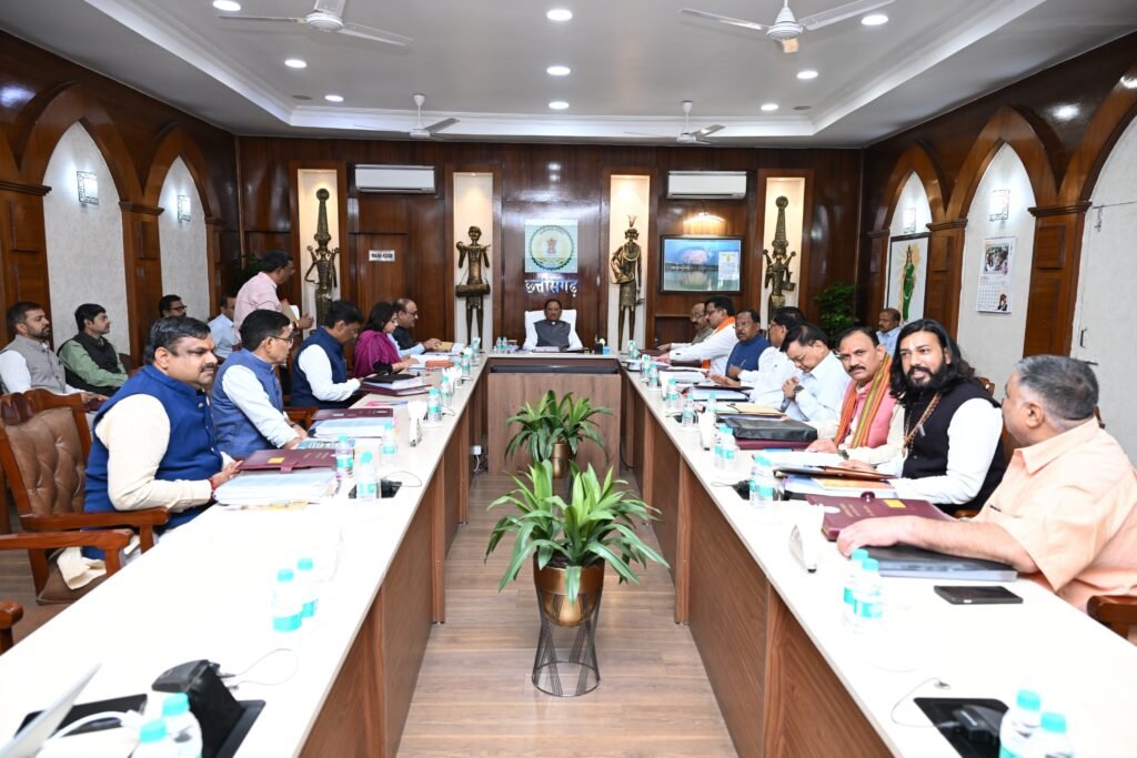 साय कैबिनेट के 19 बड़े फैसले! 15 नवंबर से धान खरीदी, 3100 रुपए रेट; 7.25 लाख परिवारों को बिजली राहत, कैशलेस इलाज को मंजूरी
