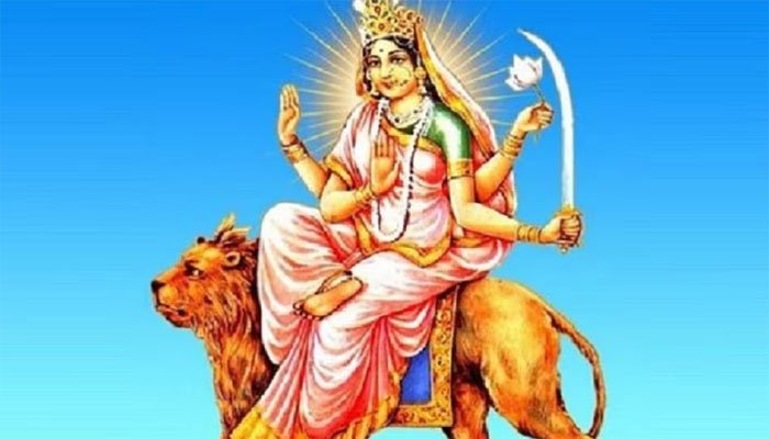 Navratri Day 3: आज मां चंद्रघंटा की पूजा, जानें शुभ मुहूर्त, मंत्र, लाल रंग का महत्व और प्रिय भोग नवरात्रि का तीसरा दिन मां दुर्गा के तीसरे स्वरूप देवी चंद्रघंटा